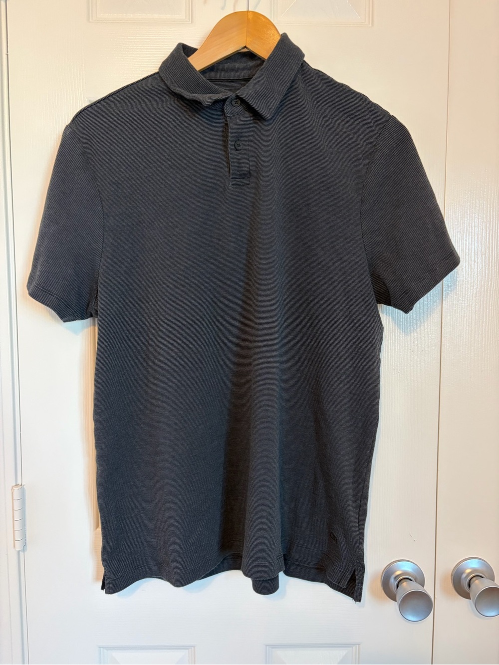 Banana Republic Mens Polo Shirt Size L Large Charcoal Gray Stripe 100% Cotton
